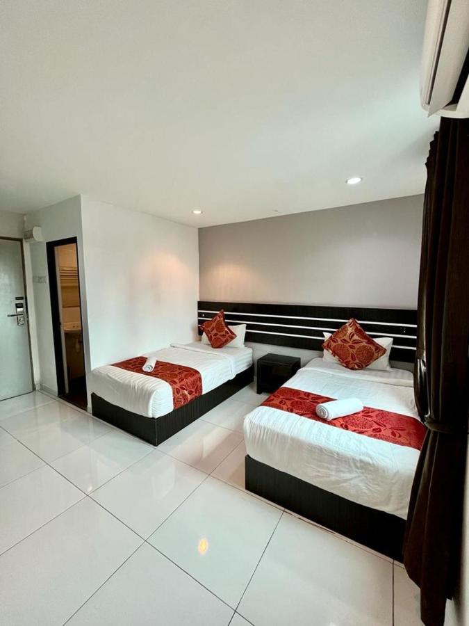 Hotel Zamburger Tengkera Melaka Malacca Exterior foto